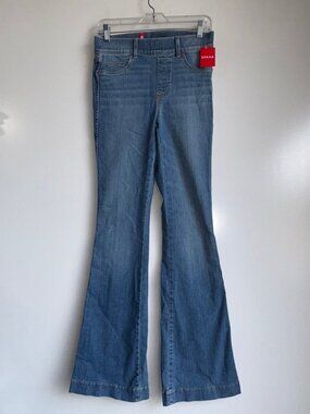 NWT SPANX Flare Leg Jeans #20456 Size Small Vintage Indigo